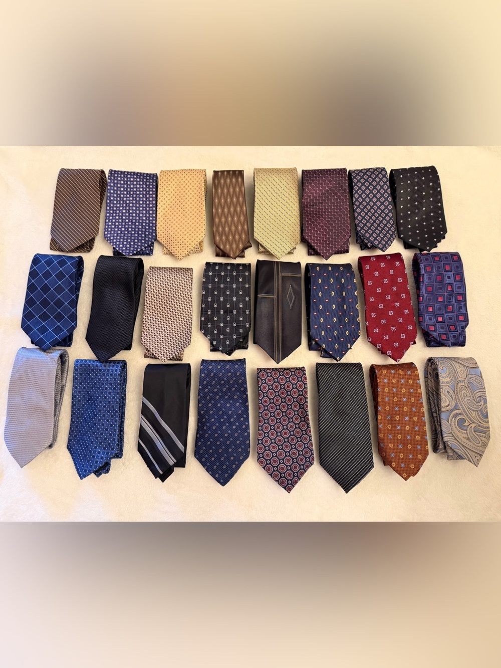 Lot 24 Men's Designer Ties Oscar de la Renta Stafford Savile Row⁠ and more